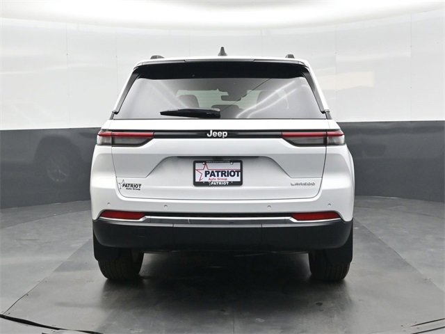 New 2025 Jeep Grand Cherokee Laredo image 5