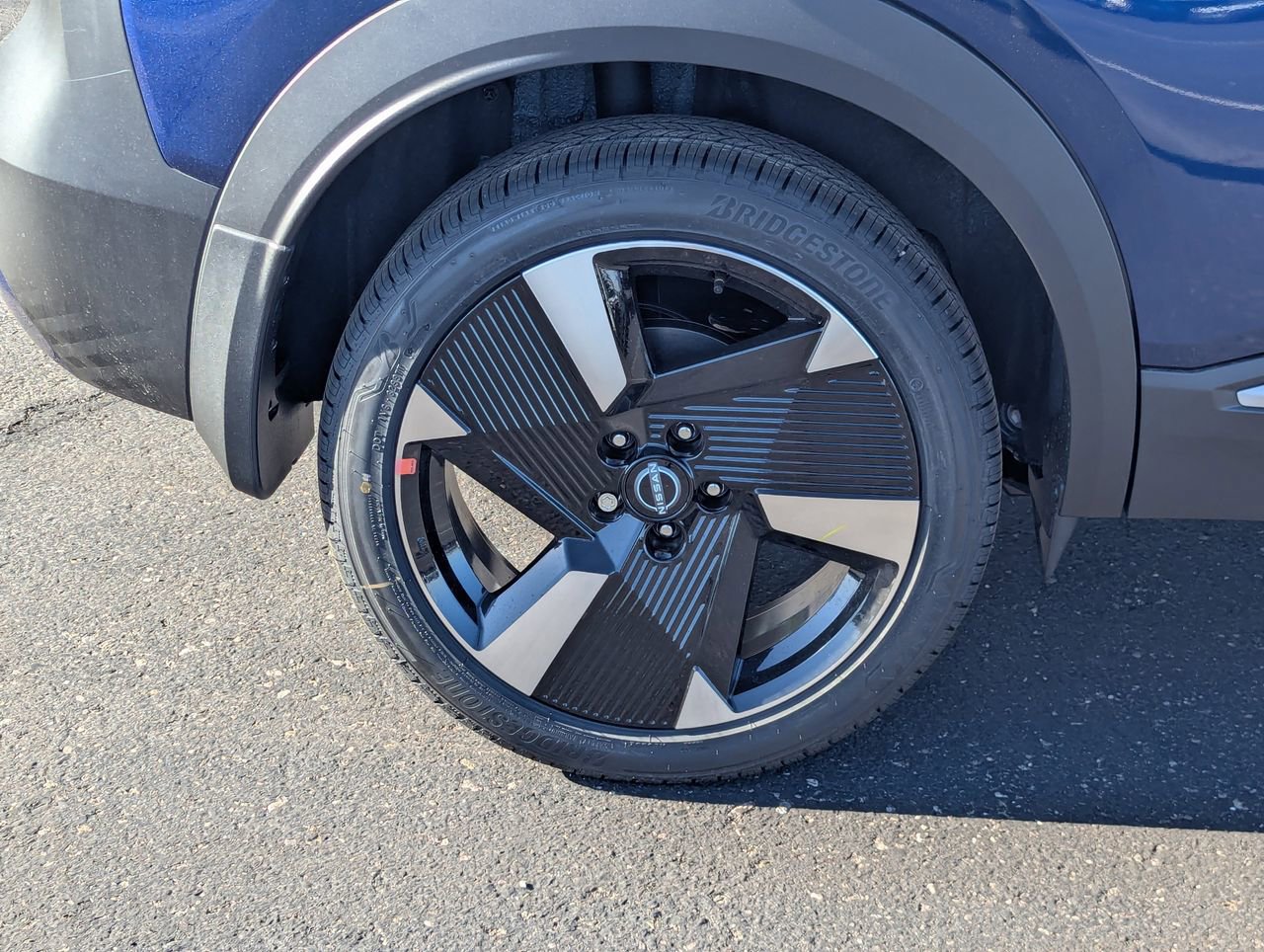 New 2026 Nissan Kicks SR image 9