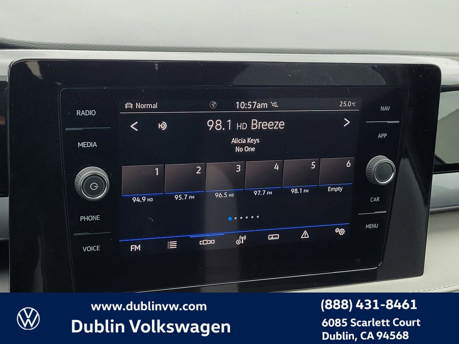 New 2025 Volkswagen Taos SEL image 17