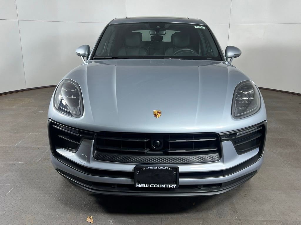 Certified 2025 Porsche Macan image 10