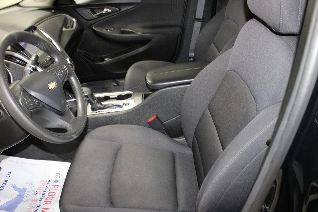 Used 2023 Chevrolet Malibu LT image 12