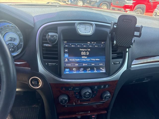Used 2013 Chrysler 300 image 18