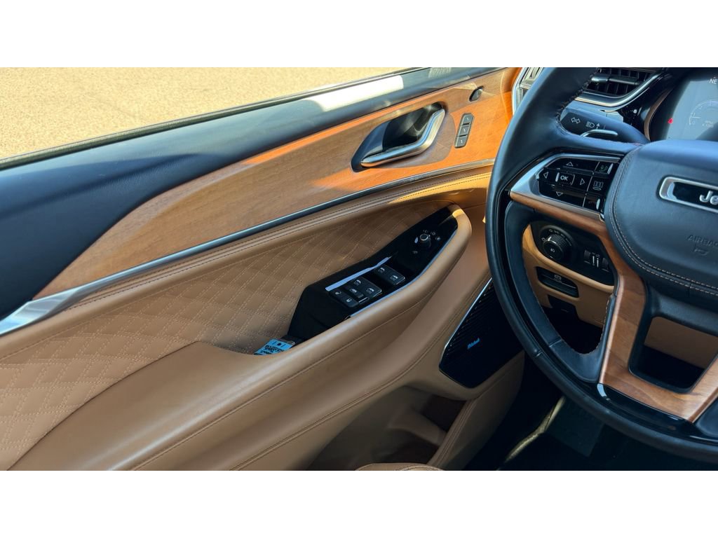 Used 2022 Jeep Grand Cherokee Summit image 17