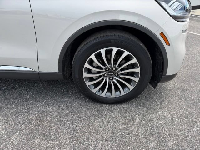 Certified 2023 Lincoln Aviator Reserve AWD/4WD image 10