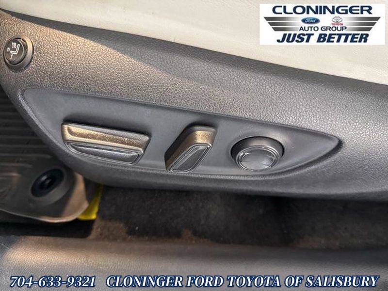 Used 2023 Toyota RAV4 XLE Premium image 24