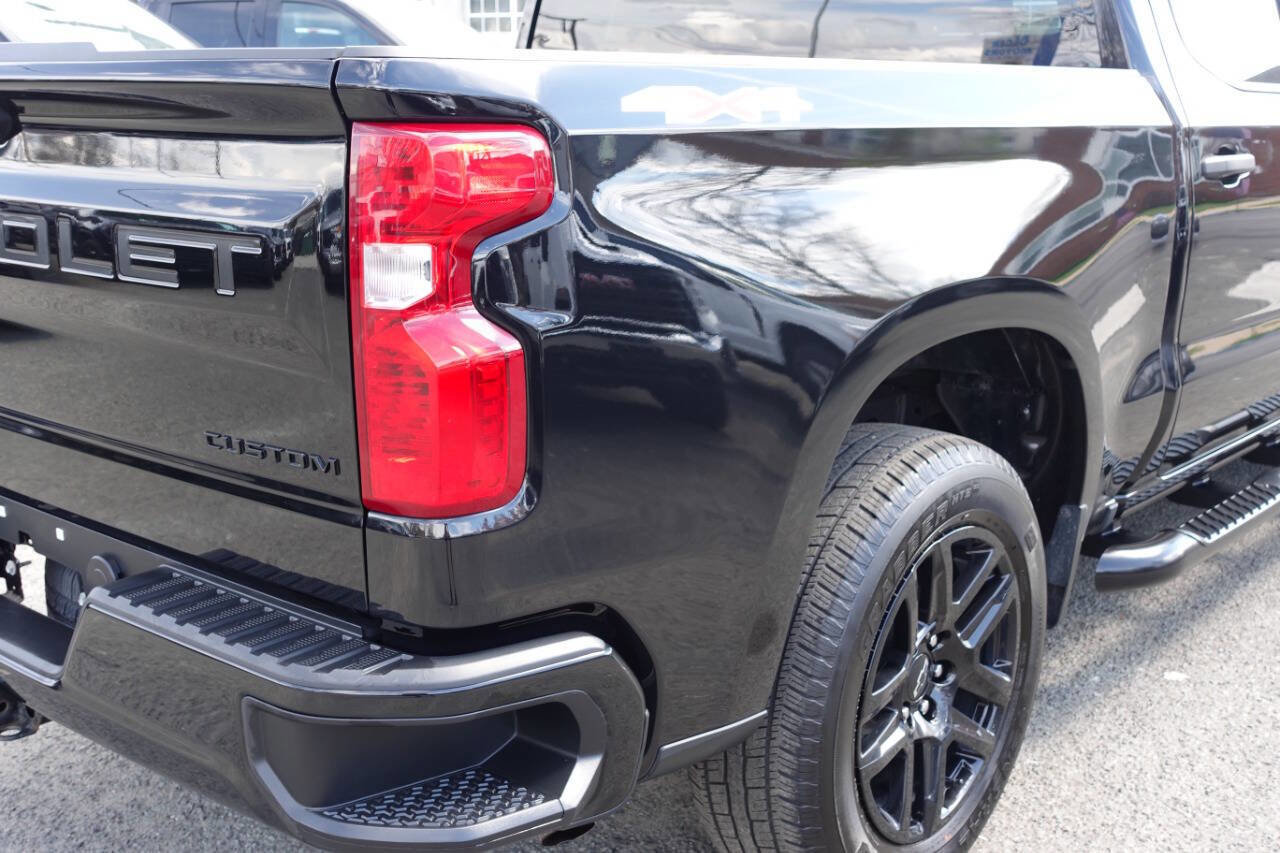 Used 2023 Chevrolet Silverado 1500 Custom w/ LPO, Dark Essentials Package image 11