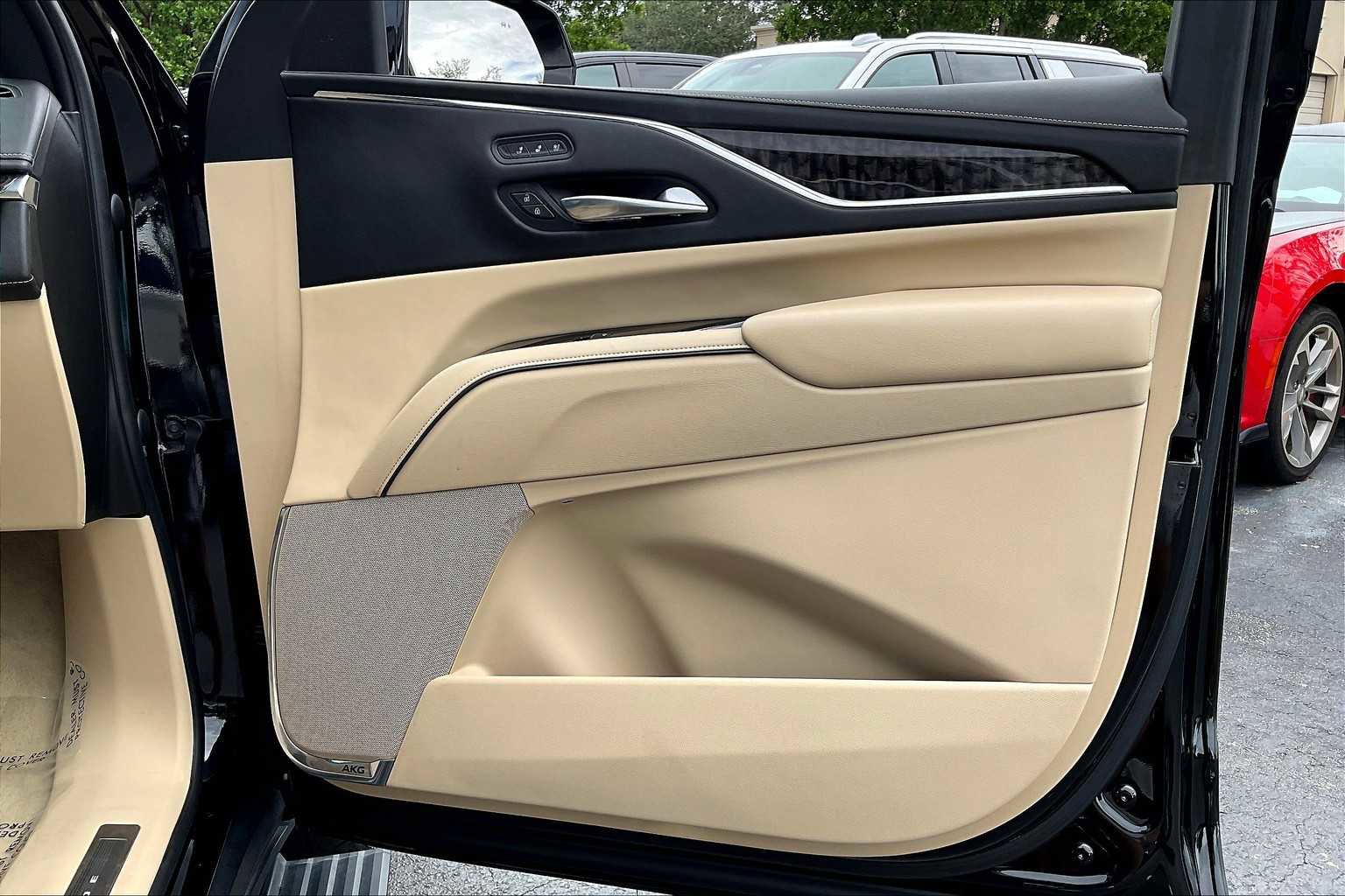 Used 2021 Cadillac Escalade Premium Luxury w/ Driver Assist Tech Package image 22