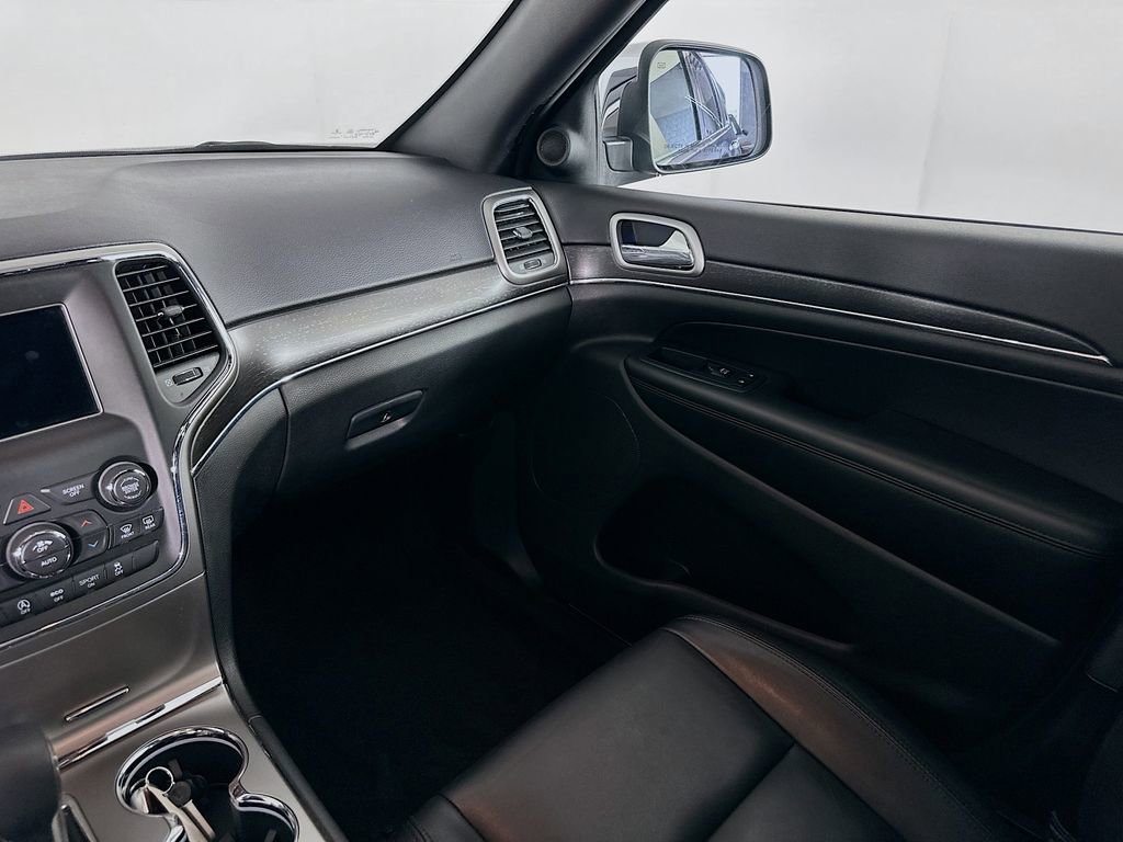 Used 2018 Jeep Grand Cherokee Limited AWD/4WD image 31