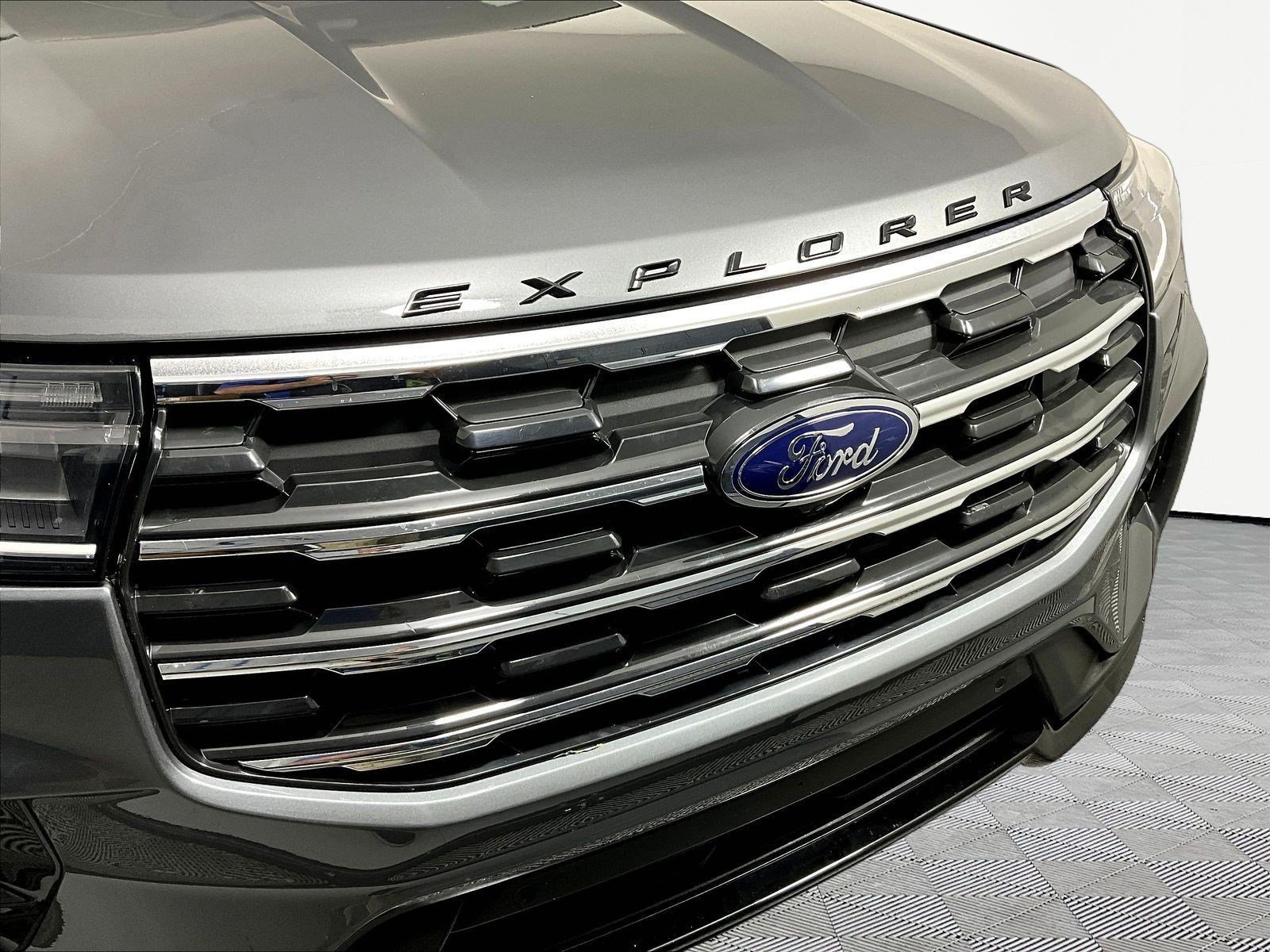Used 2025 Ford Explorer ST-Line AWD/4WD image 33