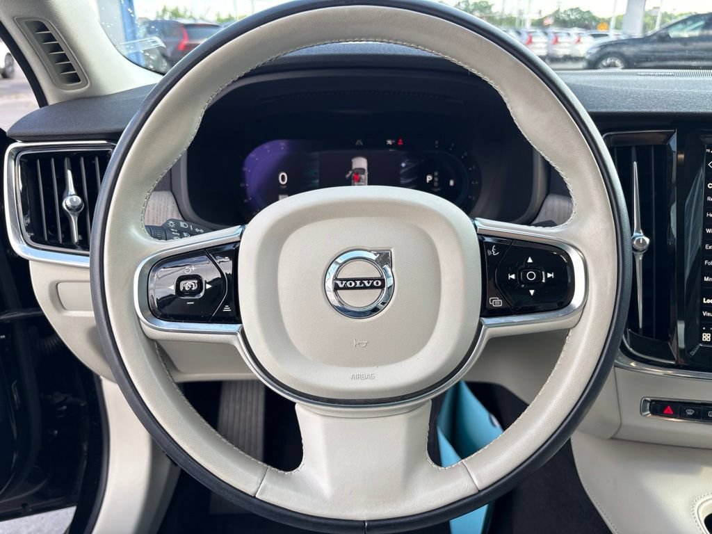 Certified 2023 Volvo S90 B6 Plus AWD/4WD image 18