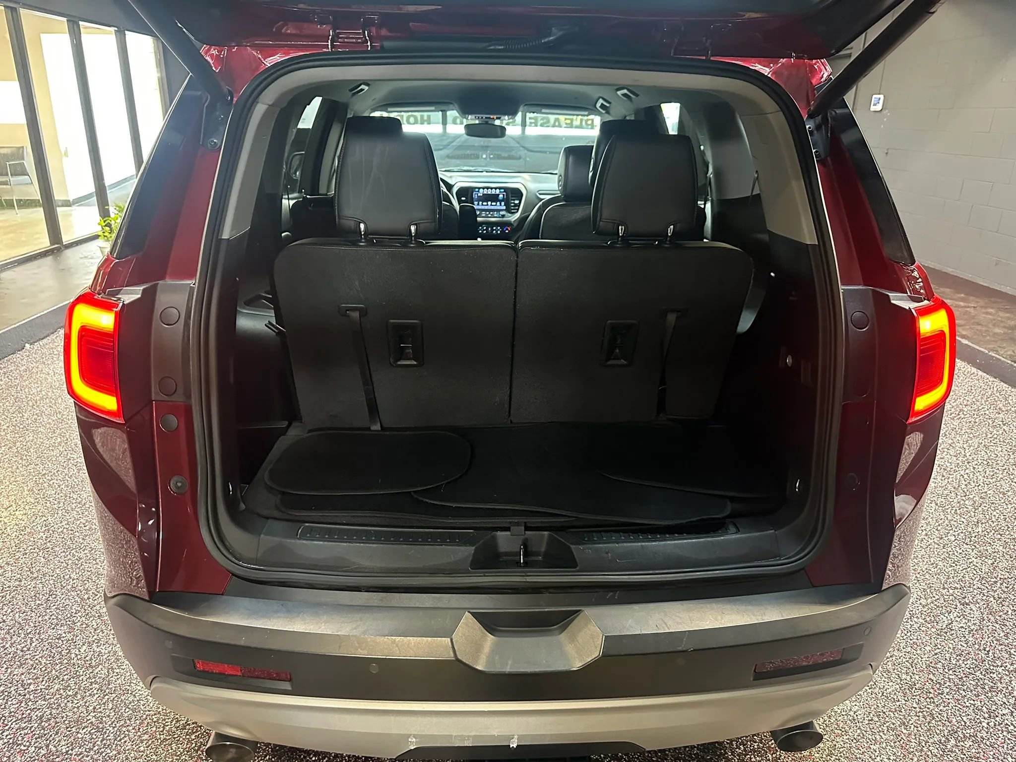 Used 2017 GMC Acadia SLT image 26