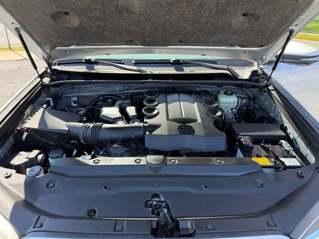 Used 2021 Toyota 4Runner TRD Off-Road Premium w/ Moonroof Package AWD/4WD image 21