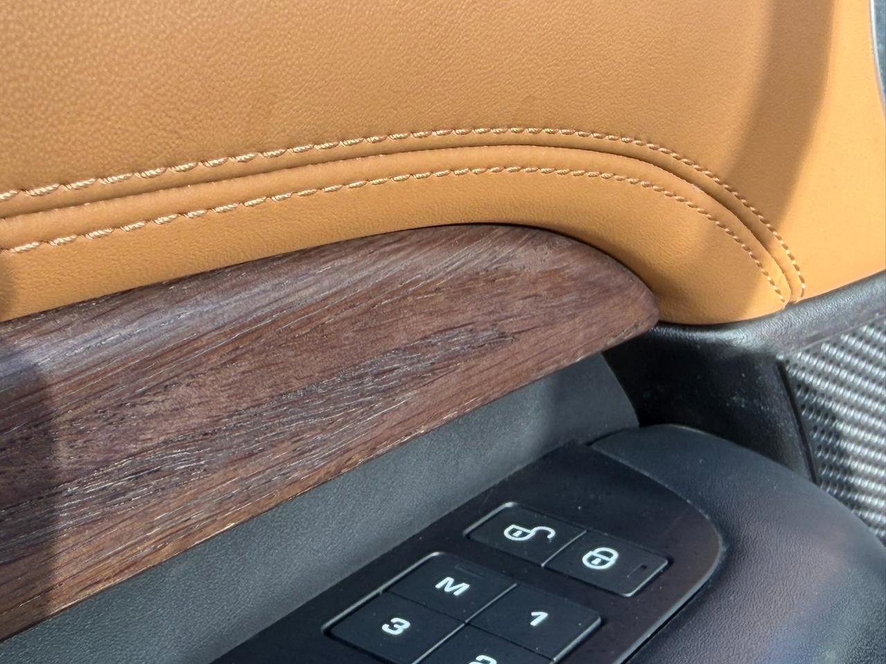 Used 2018 Land Rover Discovery HSE Luxury AWD/4WD image 29