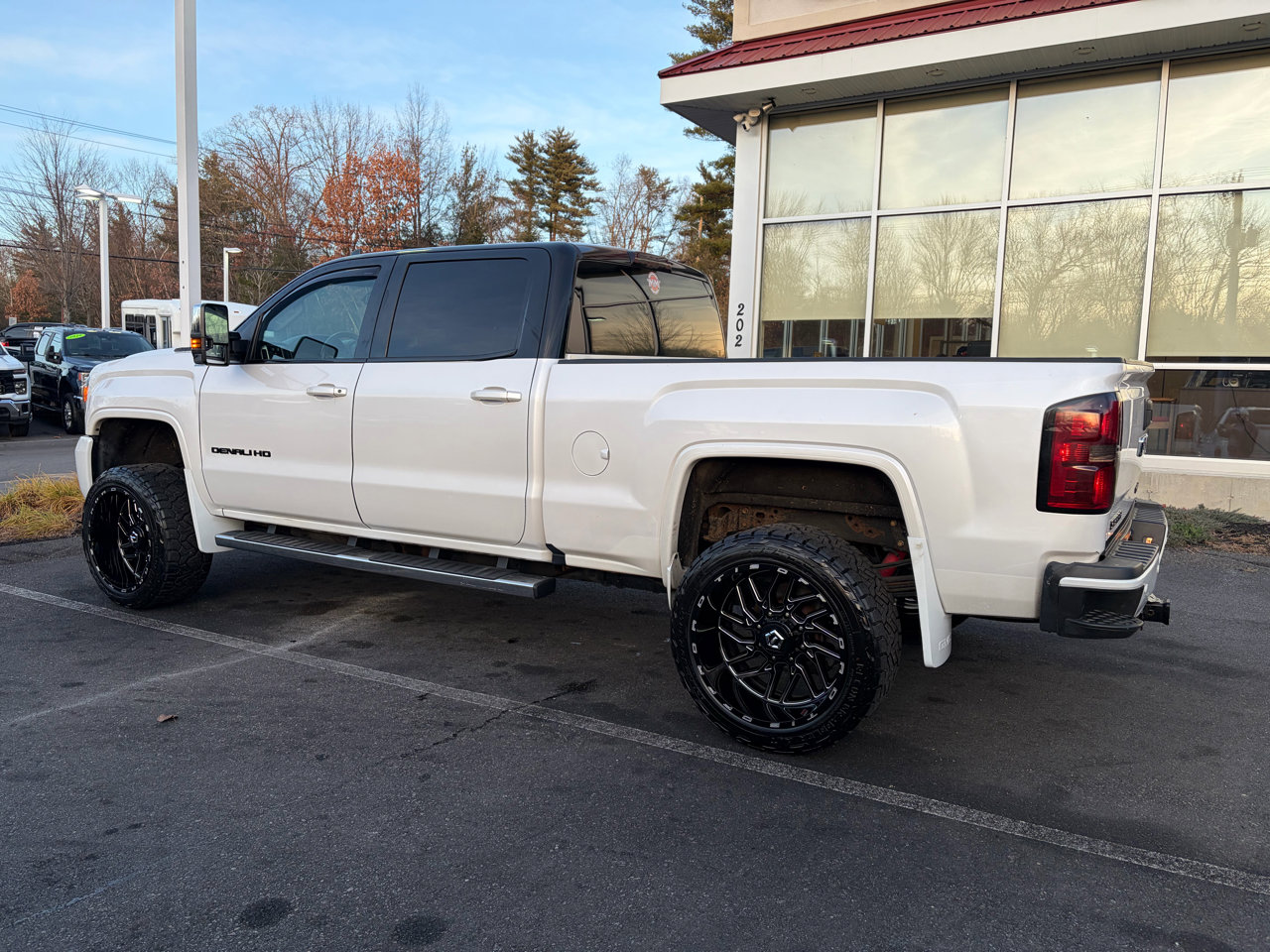 Used 2018 GMC Sierra 3500 Denali w/ Duramax Plus Package image 11