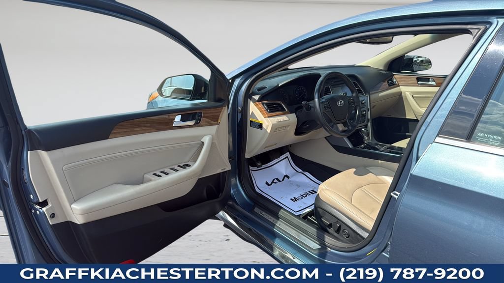 Used 2015 Hyundai Sonata Limited w/ Option Group 05 FWD image 24