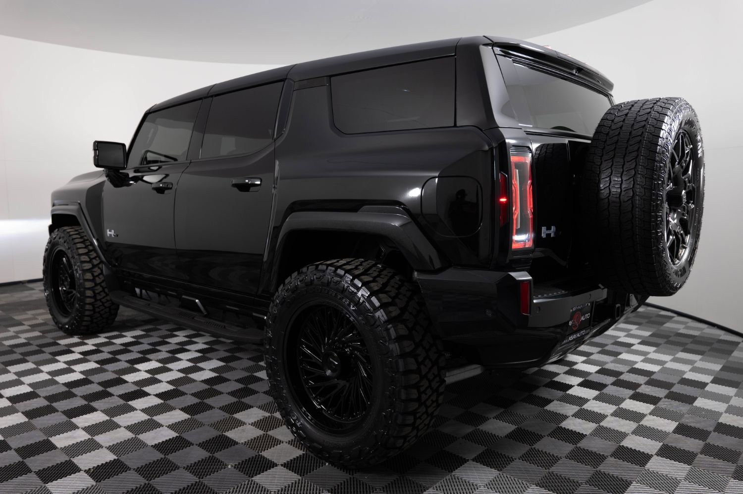 Used 2025 GMC Hummer EV 2X AWD/4WD image 4