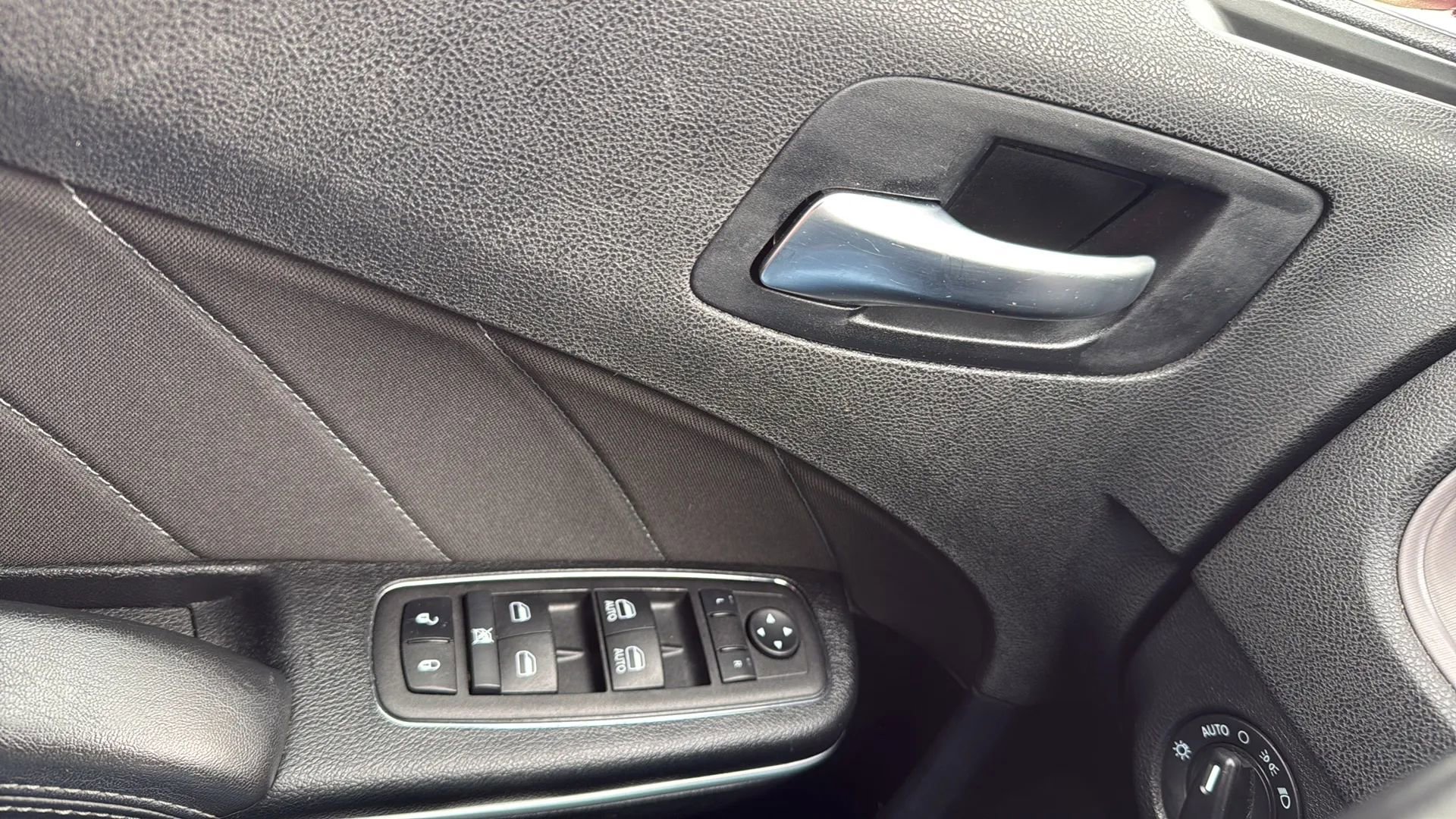 Used 2023 Dodge Charger SXT RWD image 21