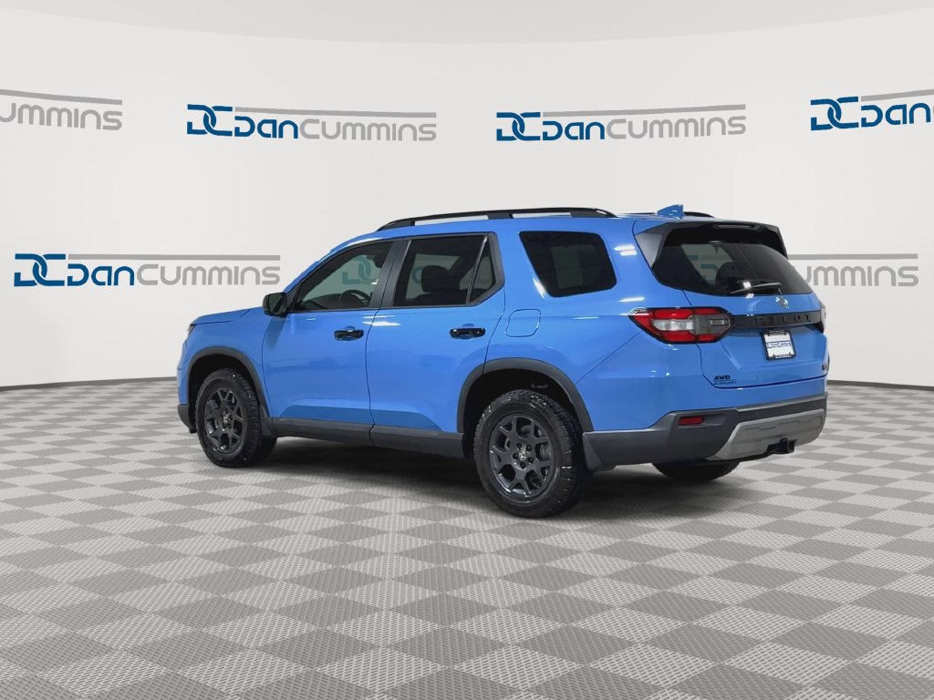 Used 2024 Honda Pilot TrailSport image 6