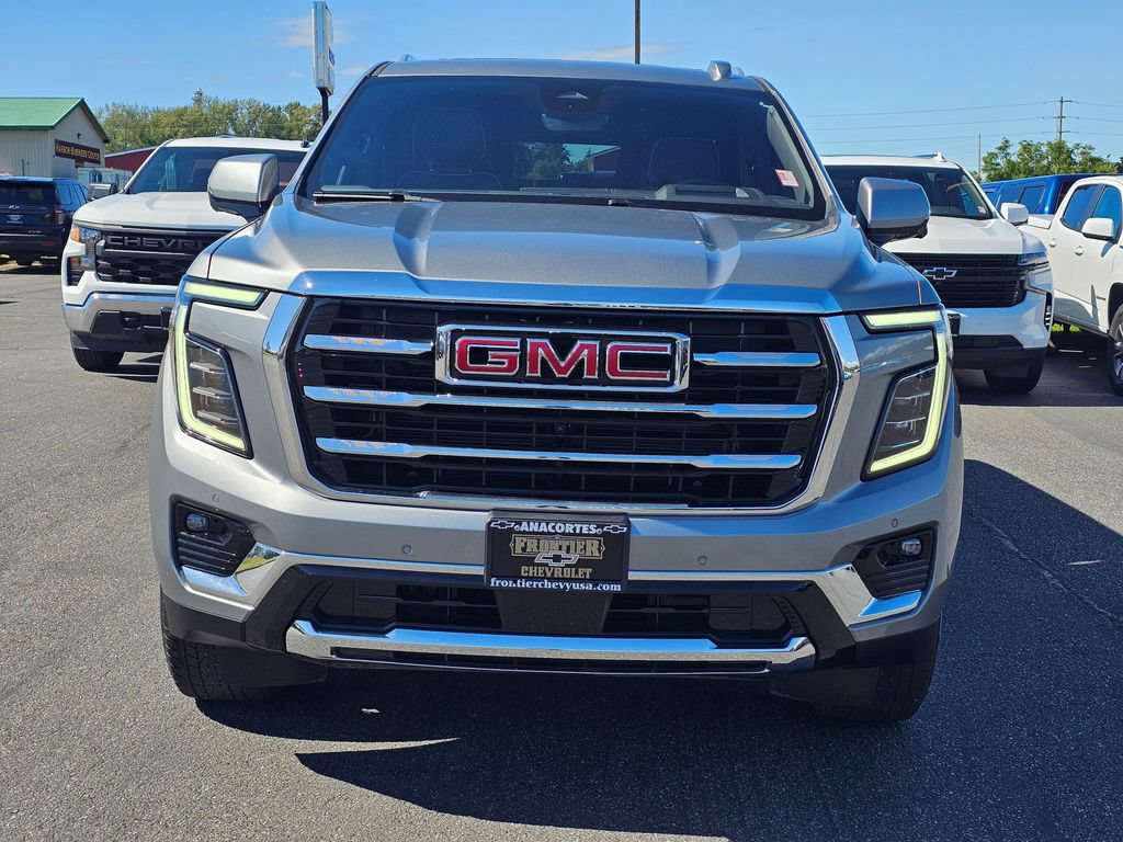 Used 2025 GMC Yukon XL Elevation w/ Elevation Premium Package AWD/4WD image 8