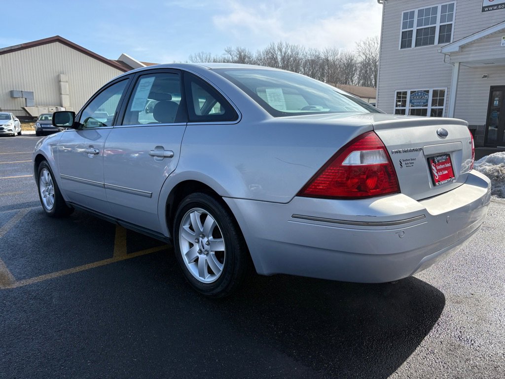 Used 2005 Ford Five Hundred SEL image 8