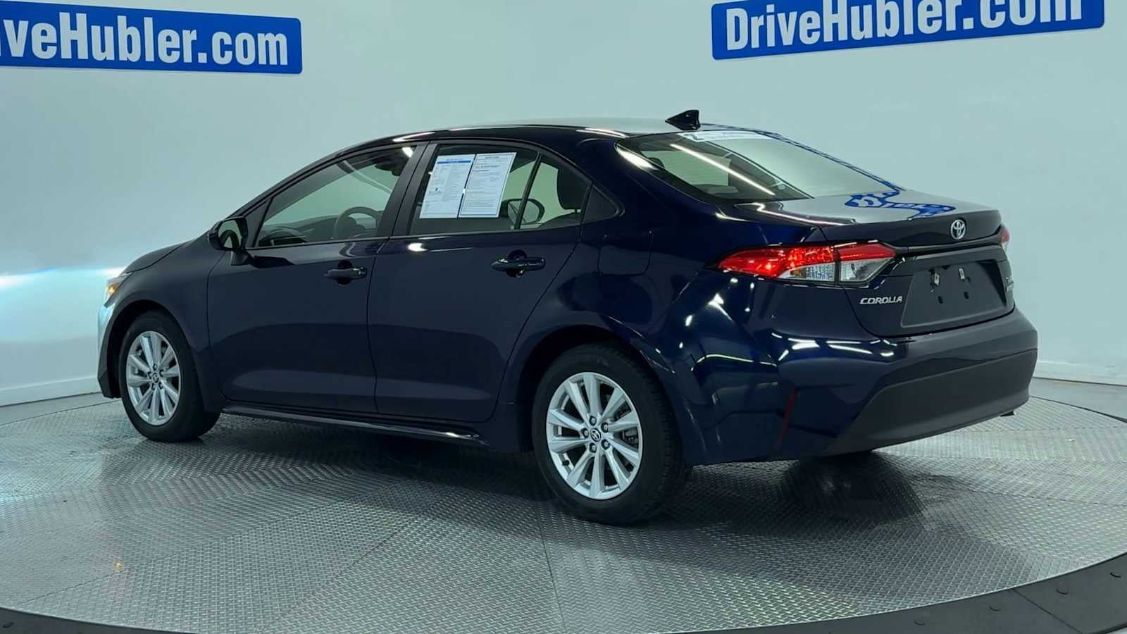 Used 2023 Toyota Corolla LE w/ LE Convenience Package FWD image 6