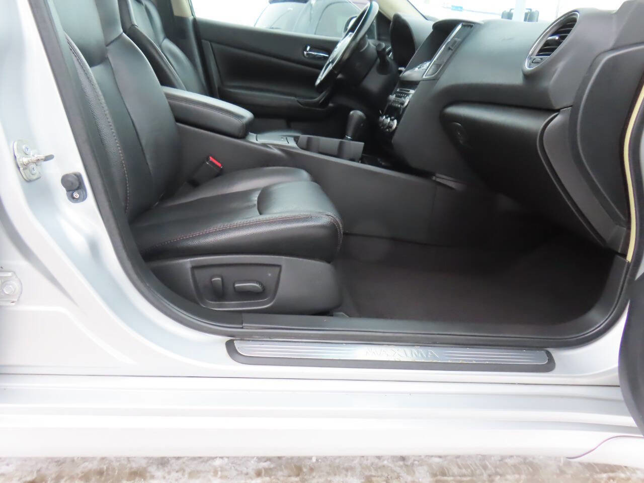 Used 2011 Nissan Maxima 3.5 SV w/ Monitor Pkg image 14