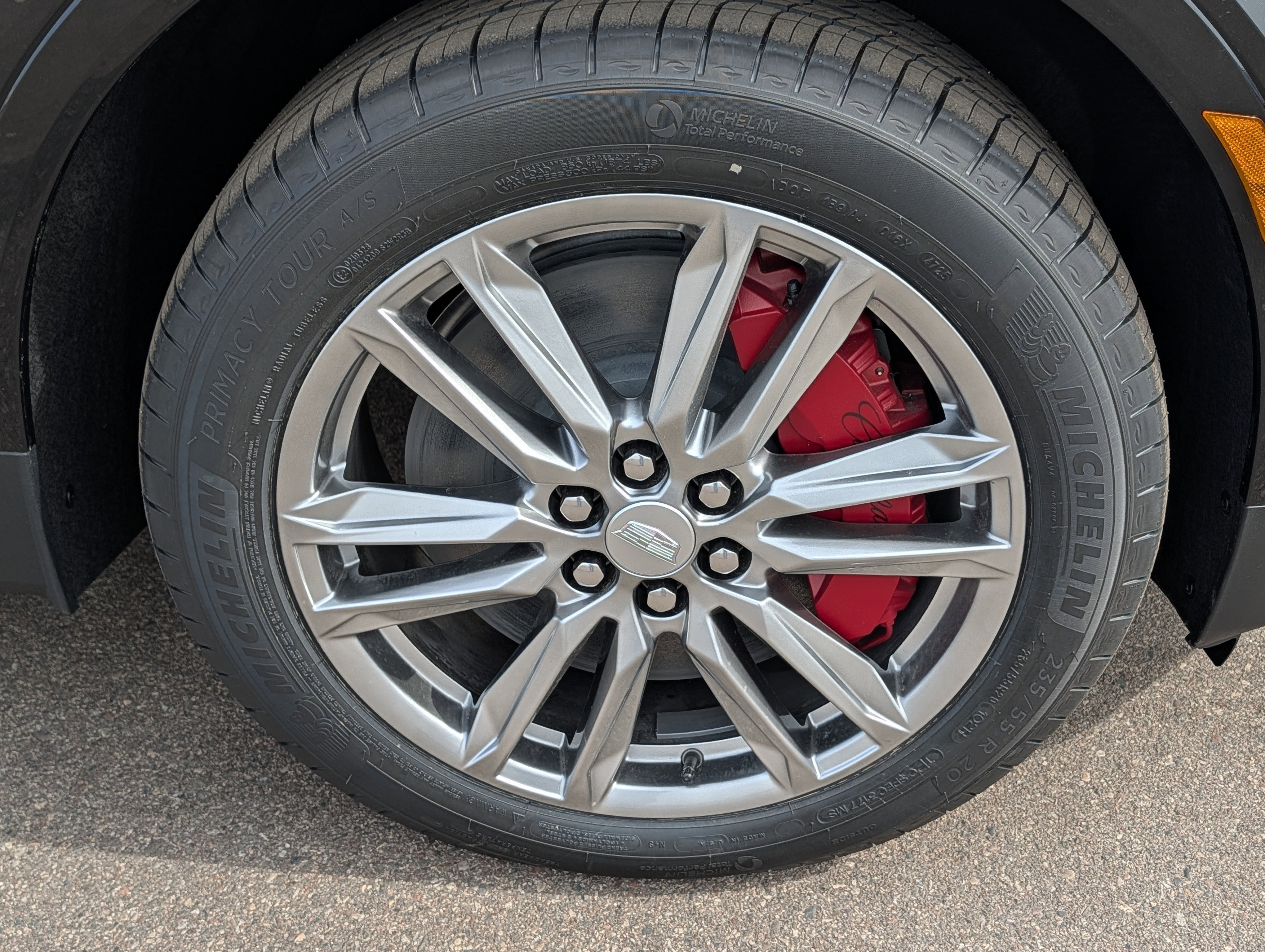 New 2026 Cadillac XT5 Sportv w/ LPO, Floor Liner Package image 13