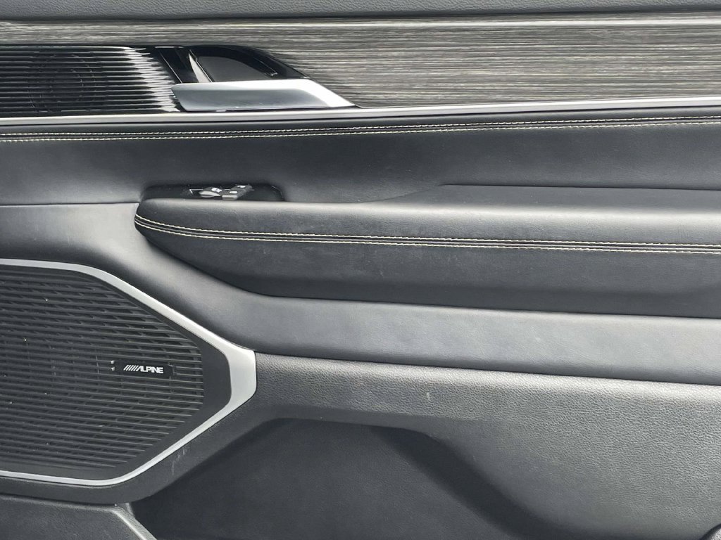 Certified 2022 Jeep Wagoneer Series II w/ Flexible Seating Group AWD/4WD image 20