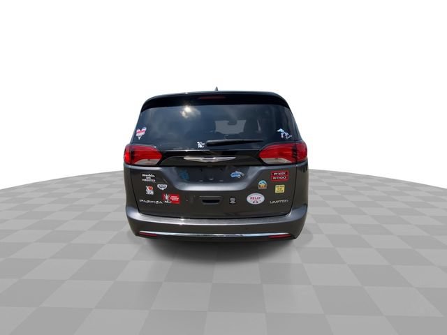 Used 2019 Chrysler Pacifica Limited w/ Advanced Safetytec Group FWD image 9