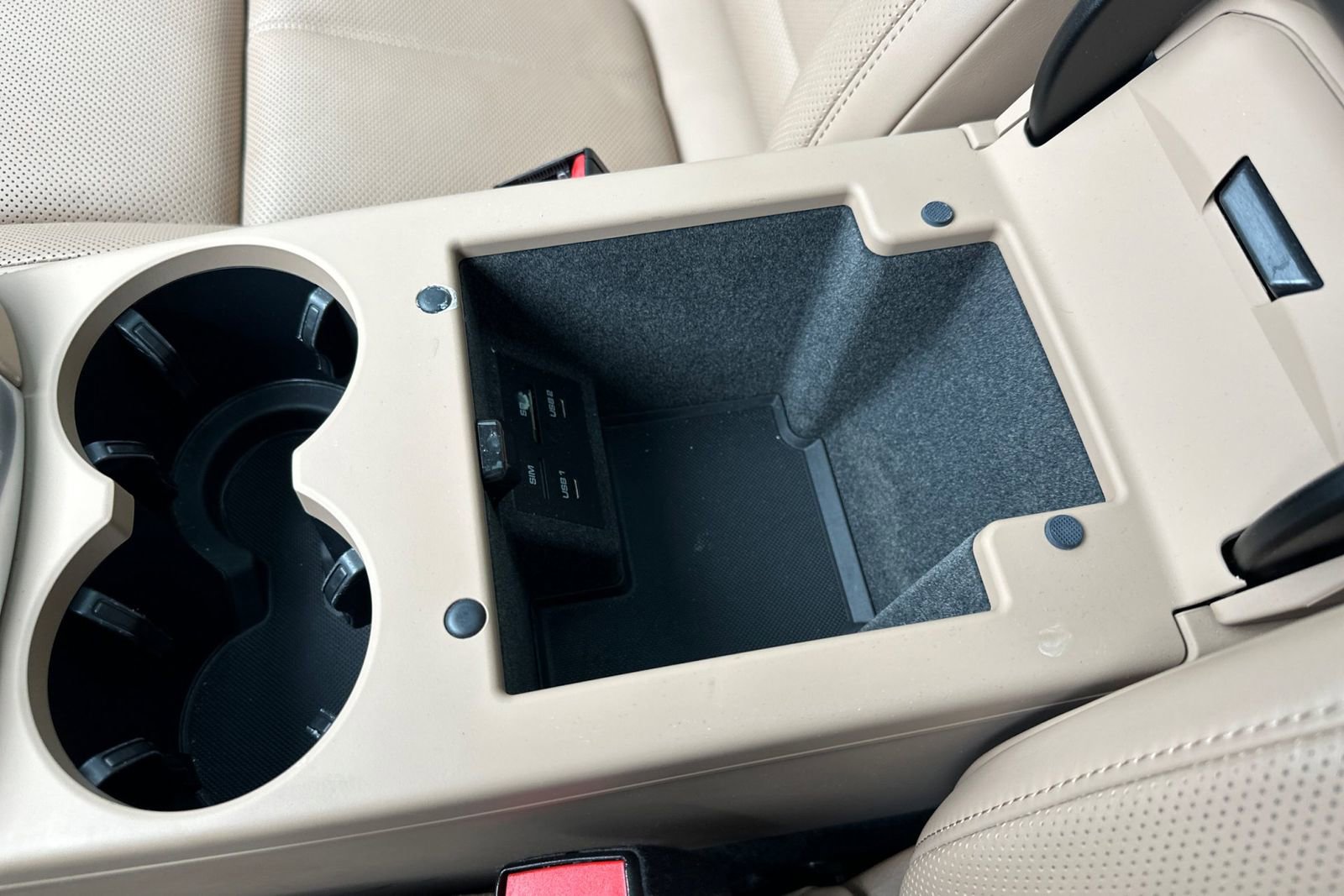 Certified 2023 Porsche Macan Turbo image 27