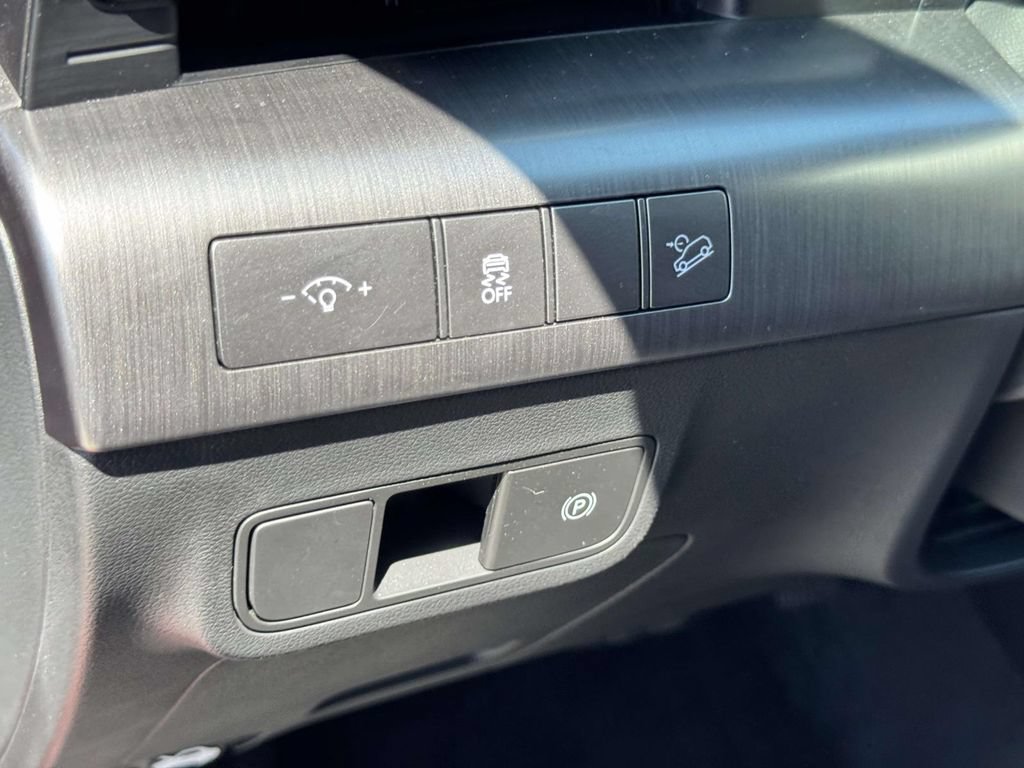 Certified 2026 Hyundai Kona SEL Sport AWD/4WD image 17