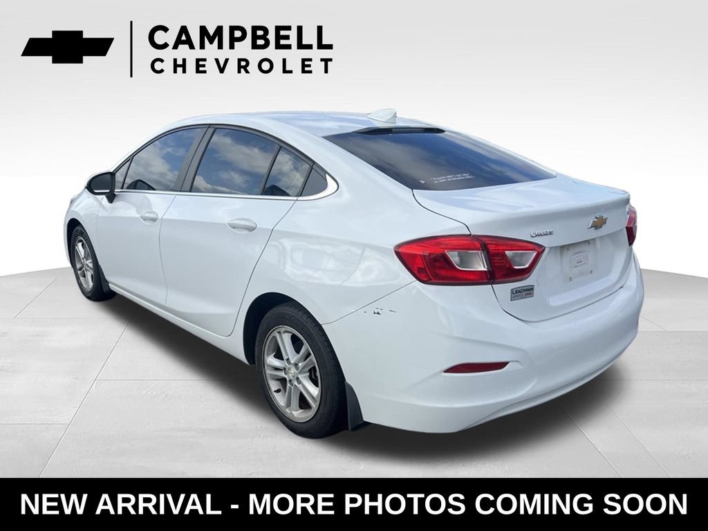 Used 2018 Chevrolet Cruze LT FWD image 3