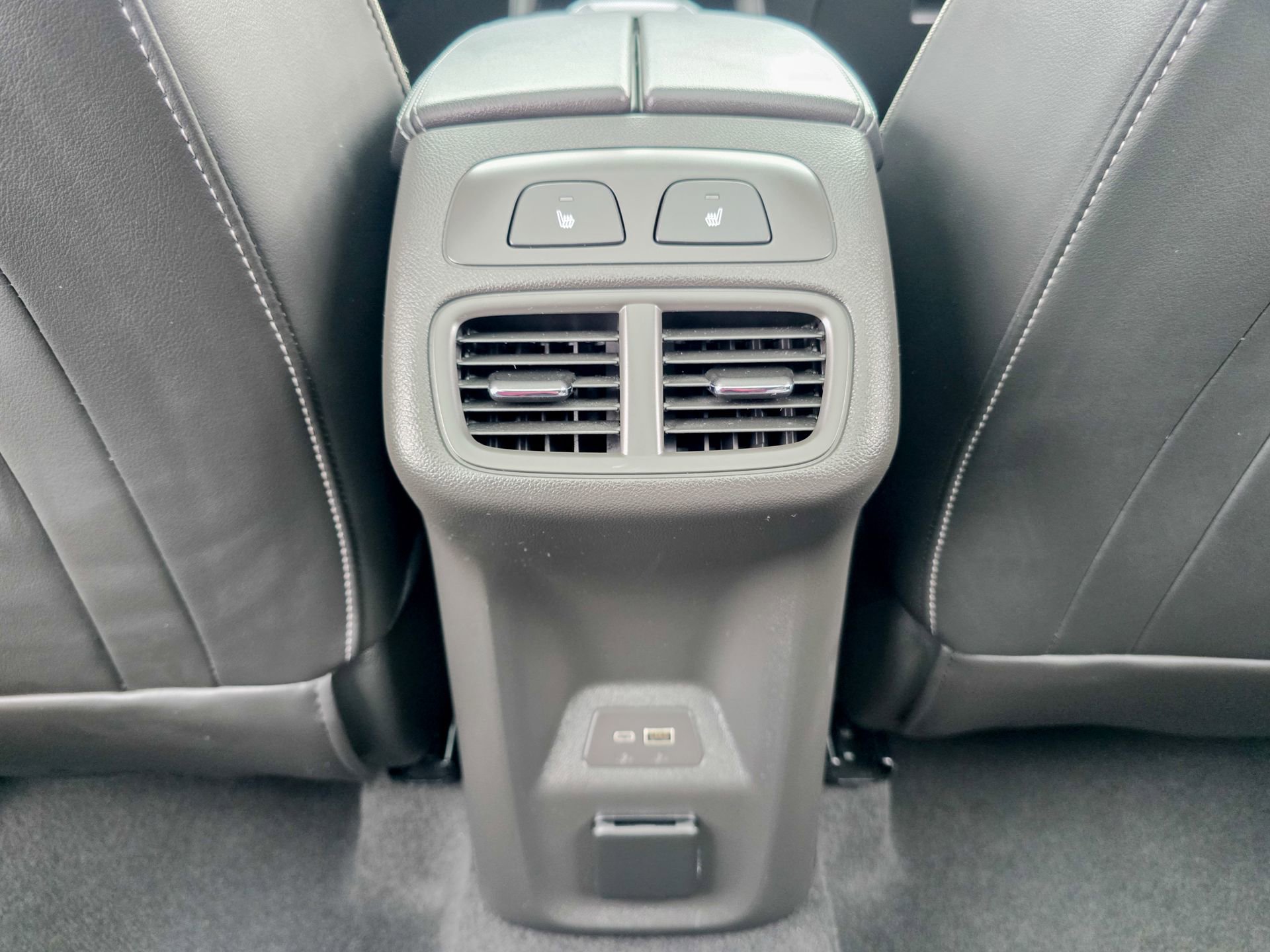 Used 2024 Buick Envision Avenir image 41