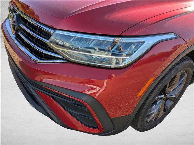 Used 2022 Volkswagen Tiguan SE AWD/4WD image 9