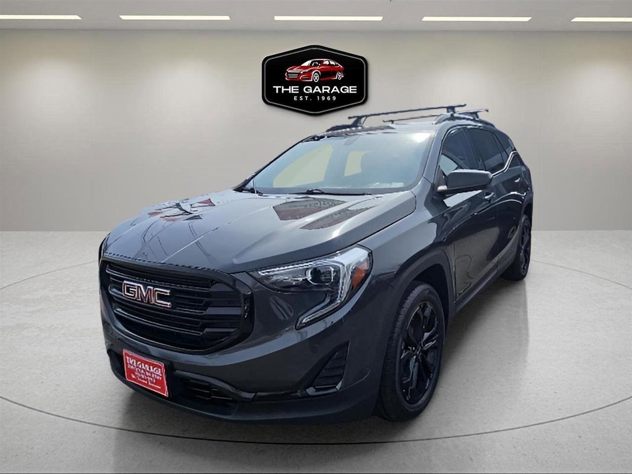Used 2019 GMC Terrain SLE w/ Driver Convenience Package image 2
