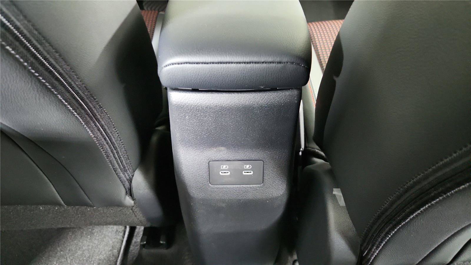 Certified 2025 Nissan Kicks SR FWD image 18