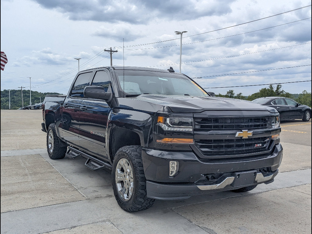 Used 2018 Chevrolet Silverado 1500 LT w/ All Star Edition AWD/4WD image 5