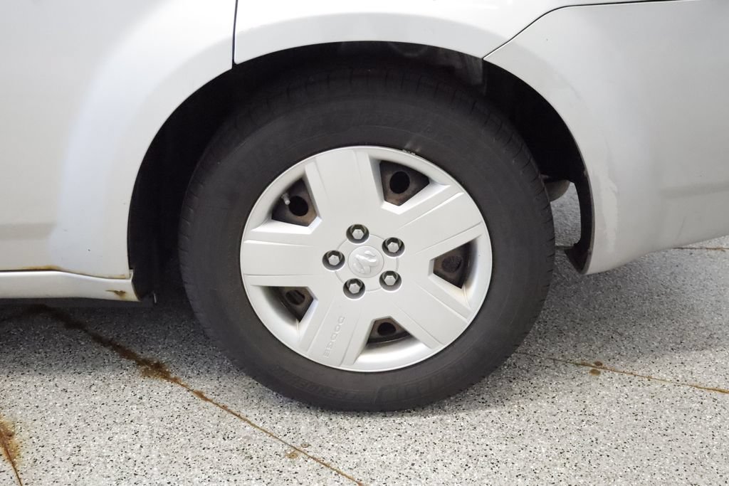 Used 2010 Dodge Avenger SXT FWD image 13