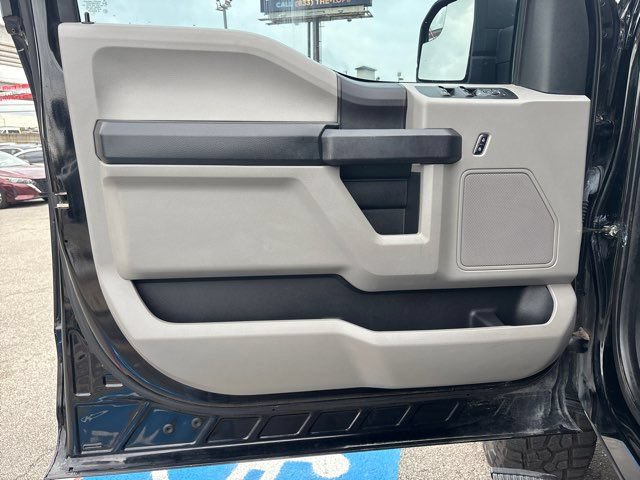 Used 2018 Ford F150 XL w/ Equipment Group 101A Mid AWD/4WD image 14