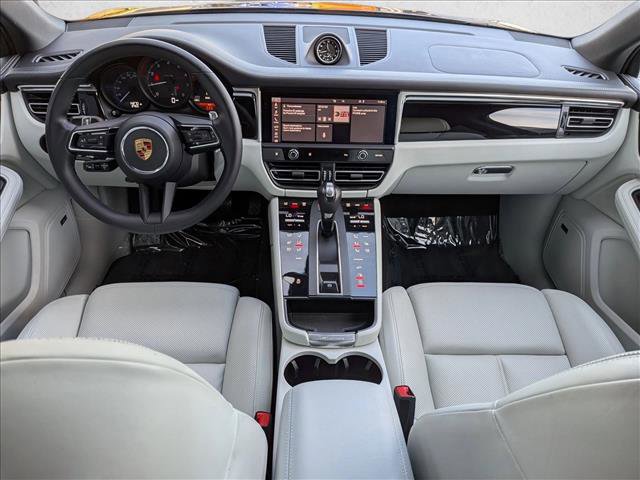Certified 2024 Porsche Macan image 22