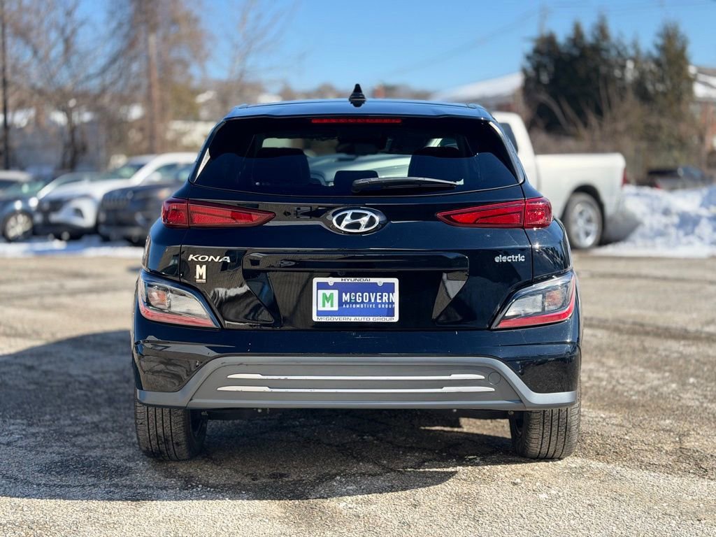 Used 2023 Hyundai Kona SE image 5