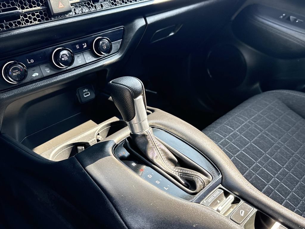Certified 2024 Honda HR-V LX image 7