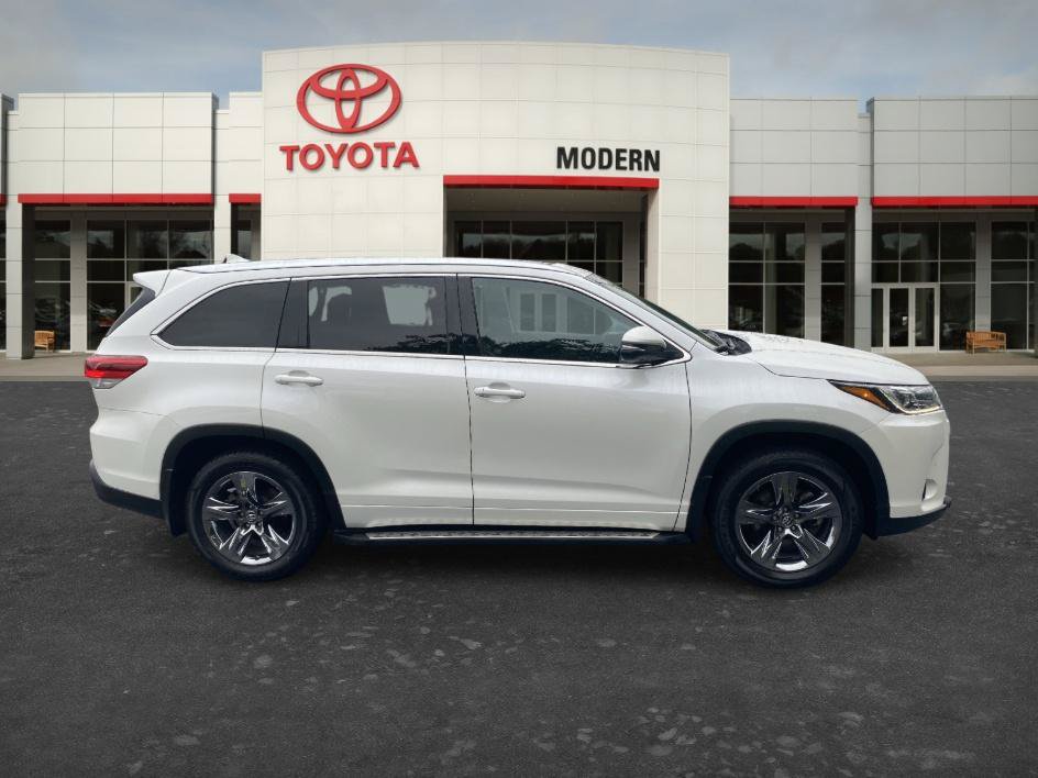 Certified 2019 Toyota Highlander Limited Platinum AWD/4WD image 4