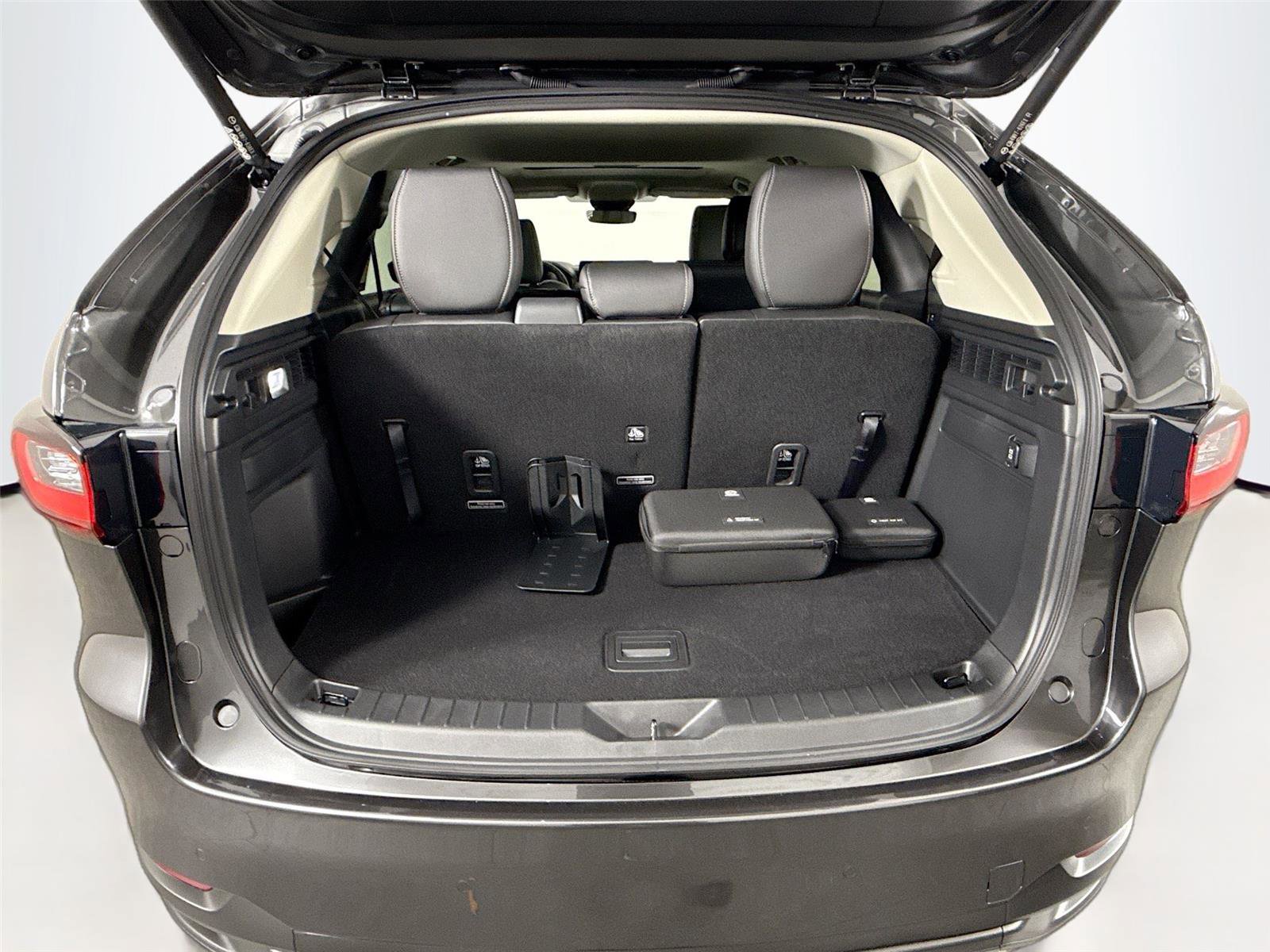 Certified 2026 MAZDA CX-90 3.3 Turbo w/ Preferred Package image 40