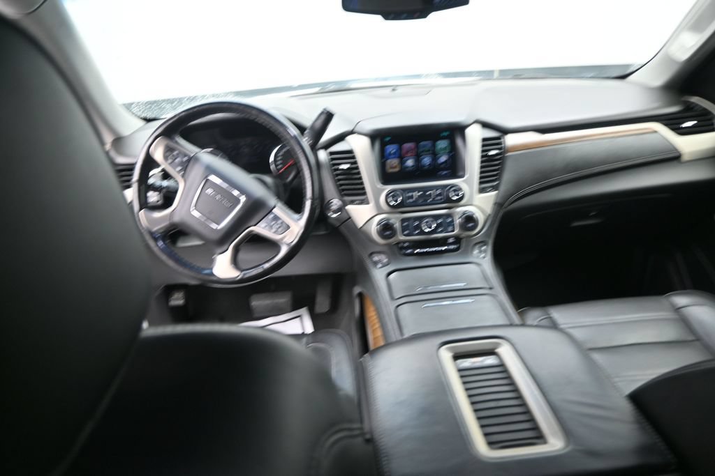 Used 2020 GMC Yukon XL Denali w/ Denali Ultimate Package RWD image 14
