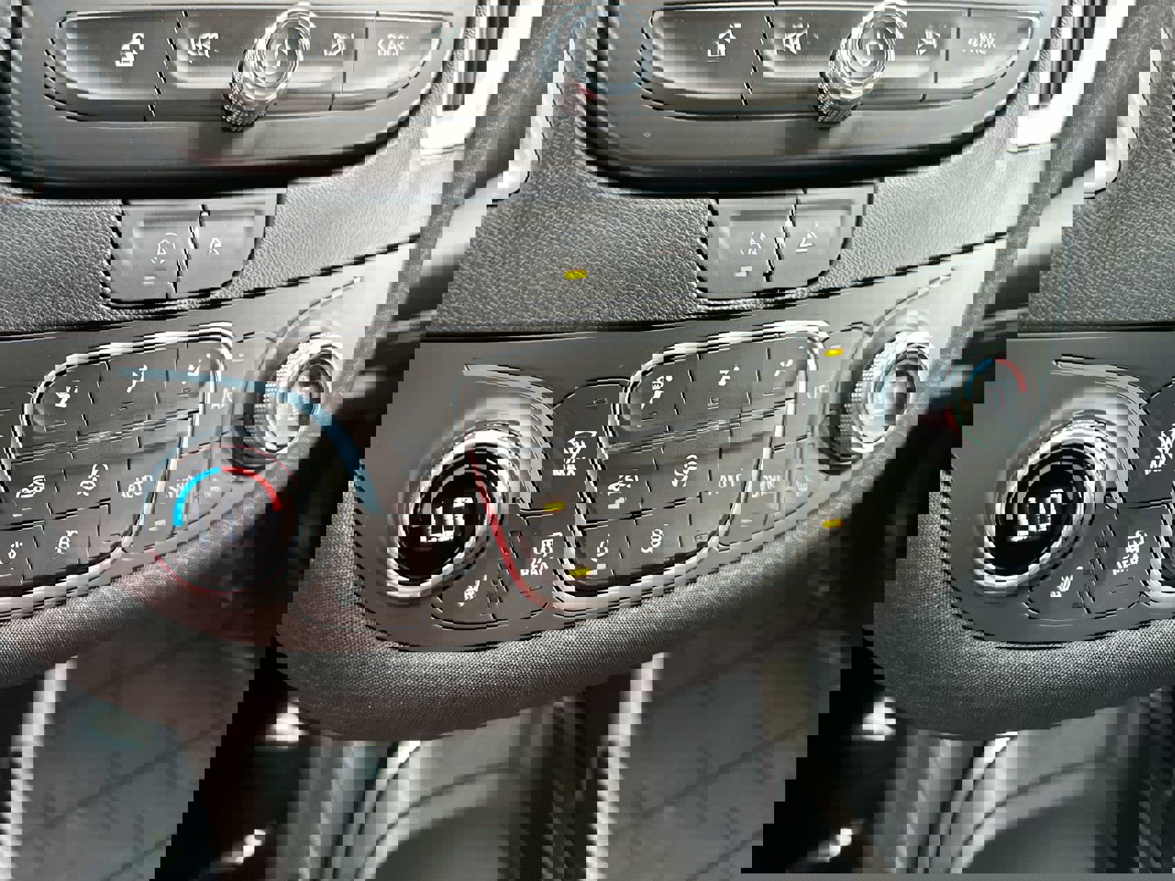 Used 2024 Chevrolet Malibu LT image 18