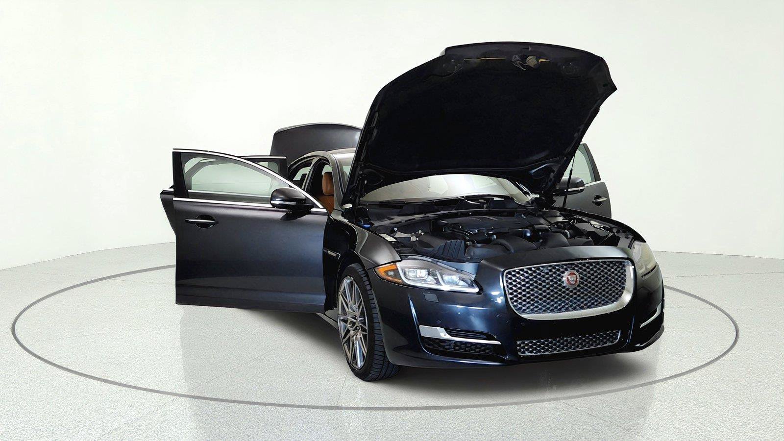 Used 2016 Jaguar XJ L Portfolio AWD/4WD image 30