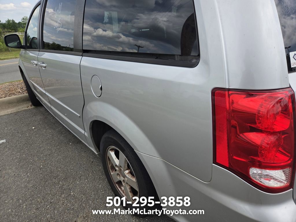 Used 2012 Dodge Grand Caravan SXT FWD image 4