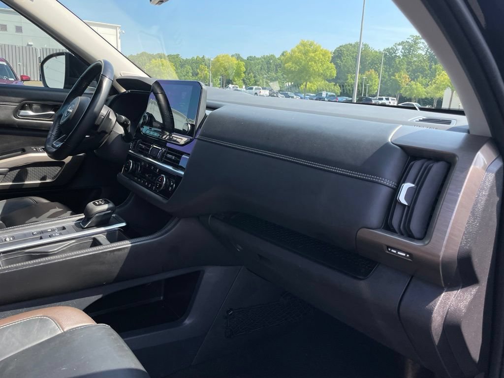 Used 2023 Nissan Pathfinder Platinum FWD image 33