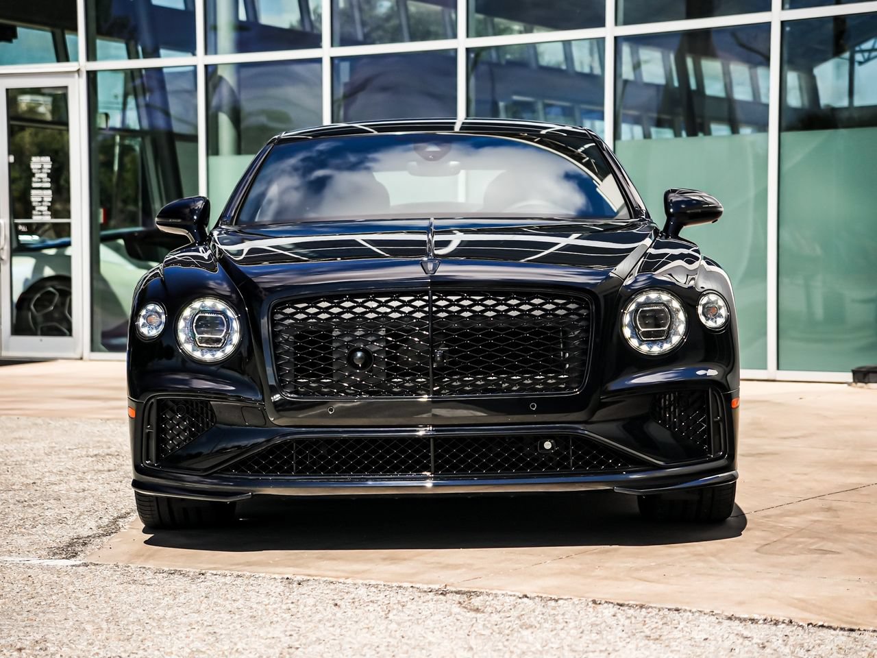 Used 2025 Bentley Flying Spur Plug-In Hybrid AWD/4WD image 8